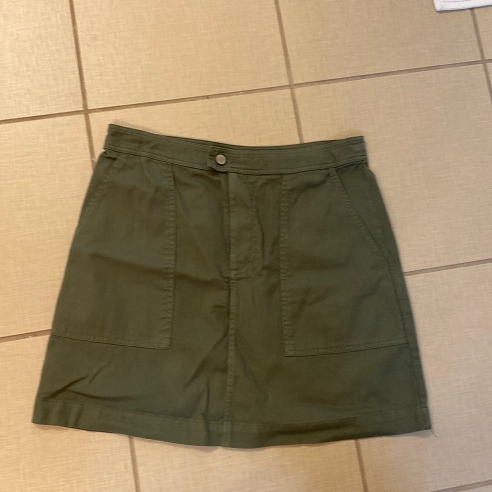 Banana republic olive green skirt